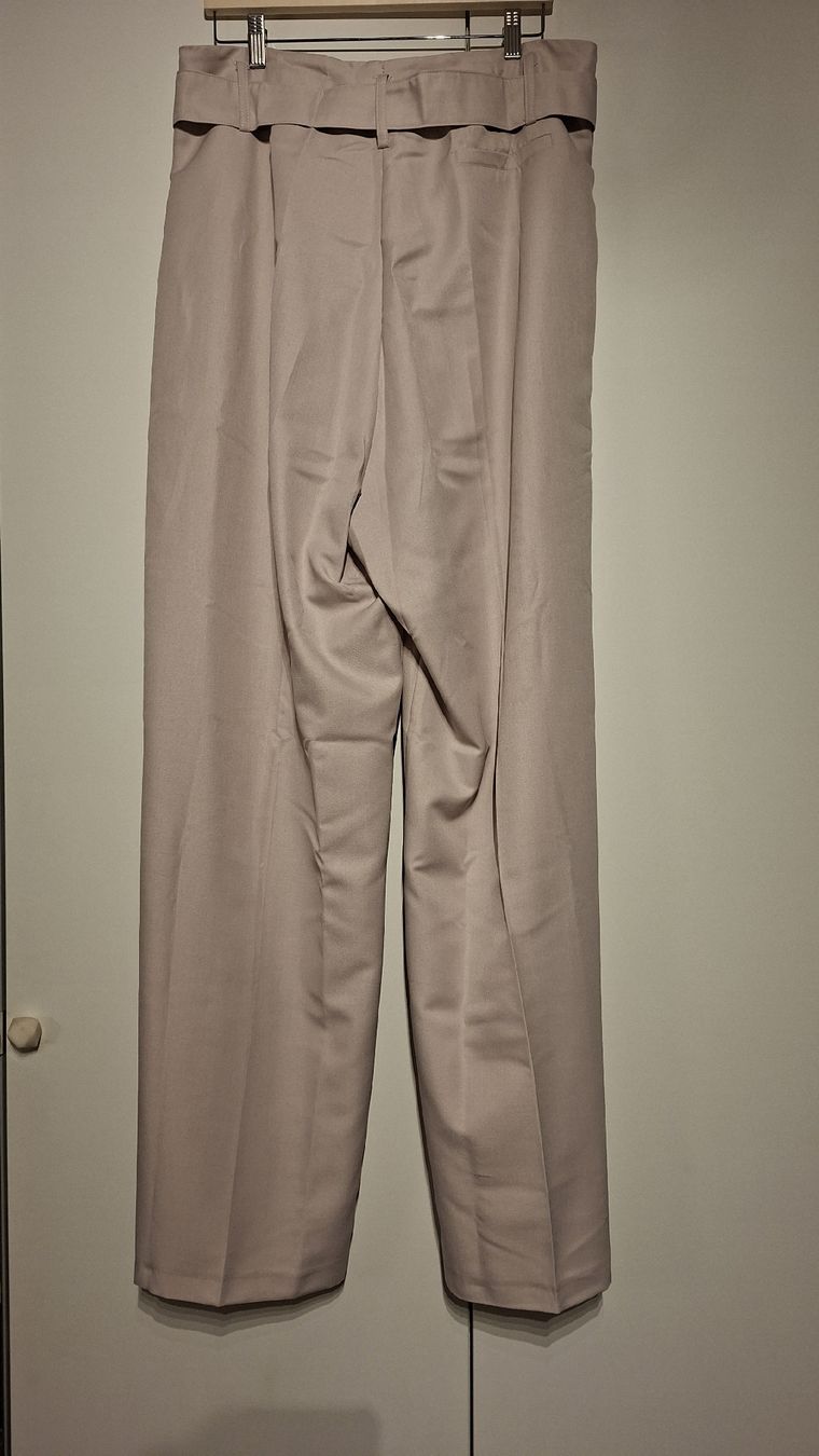 Asos Pantaloni: Marlenehose von Asos – Nuovo (secondo la descrizione) da Oberengstringen venduto da Kimchimon 1