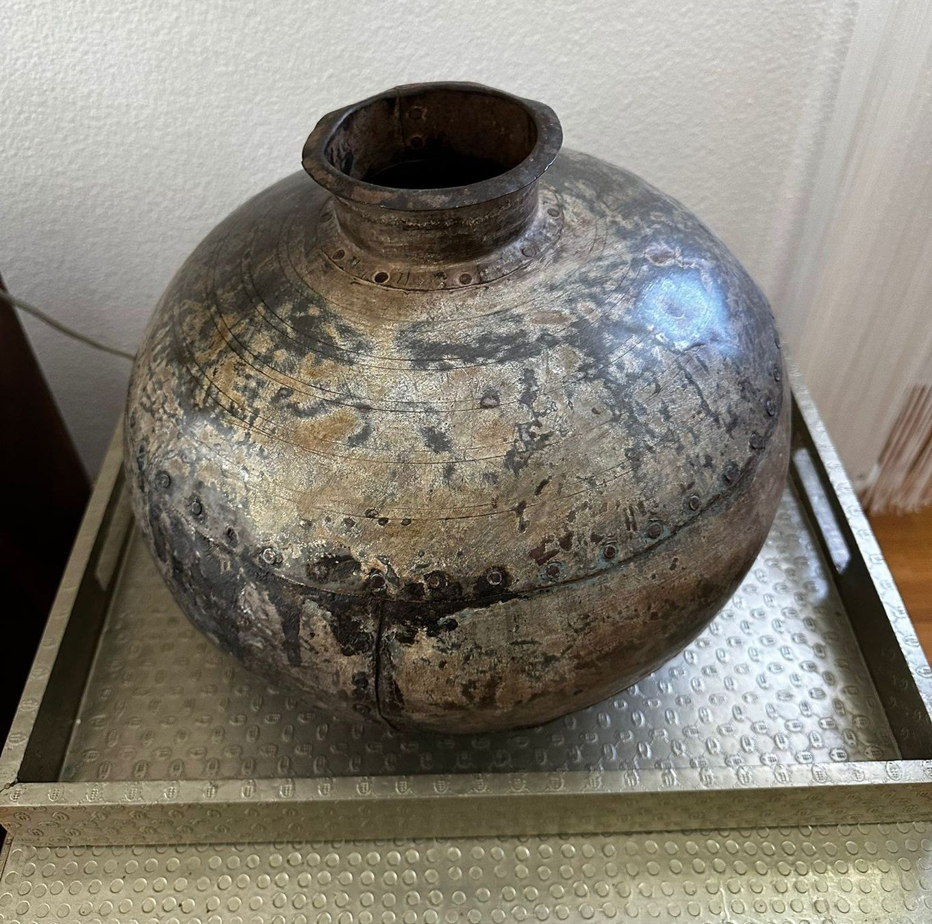 Vasen & Gefässe: Grosse Vintage Bodenvase Metall Antik Optik – Gebraucht aus Thalwil von victoriaSog