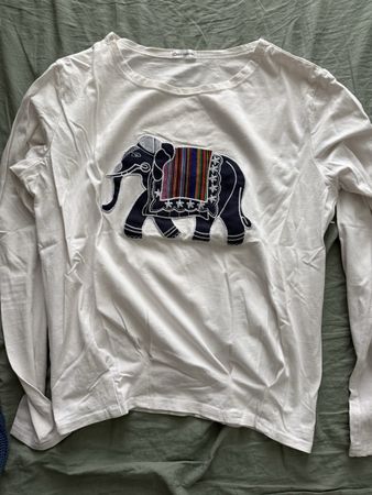 Weisses LangarmTop kurz mit Elefant, Gr. M