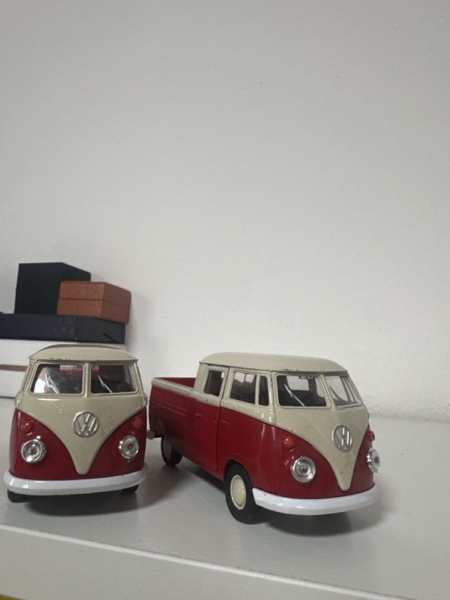 Volkswagen Modellini d'auto: 2x Volkswagen-Spielzeugauto – Usato da Massagno venduto da ilm_vd96 1