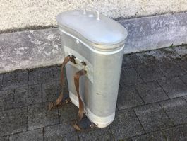 Gebrauchte Aluminium Milchtause Milchtrage mit Lederriemen