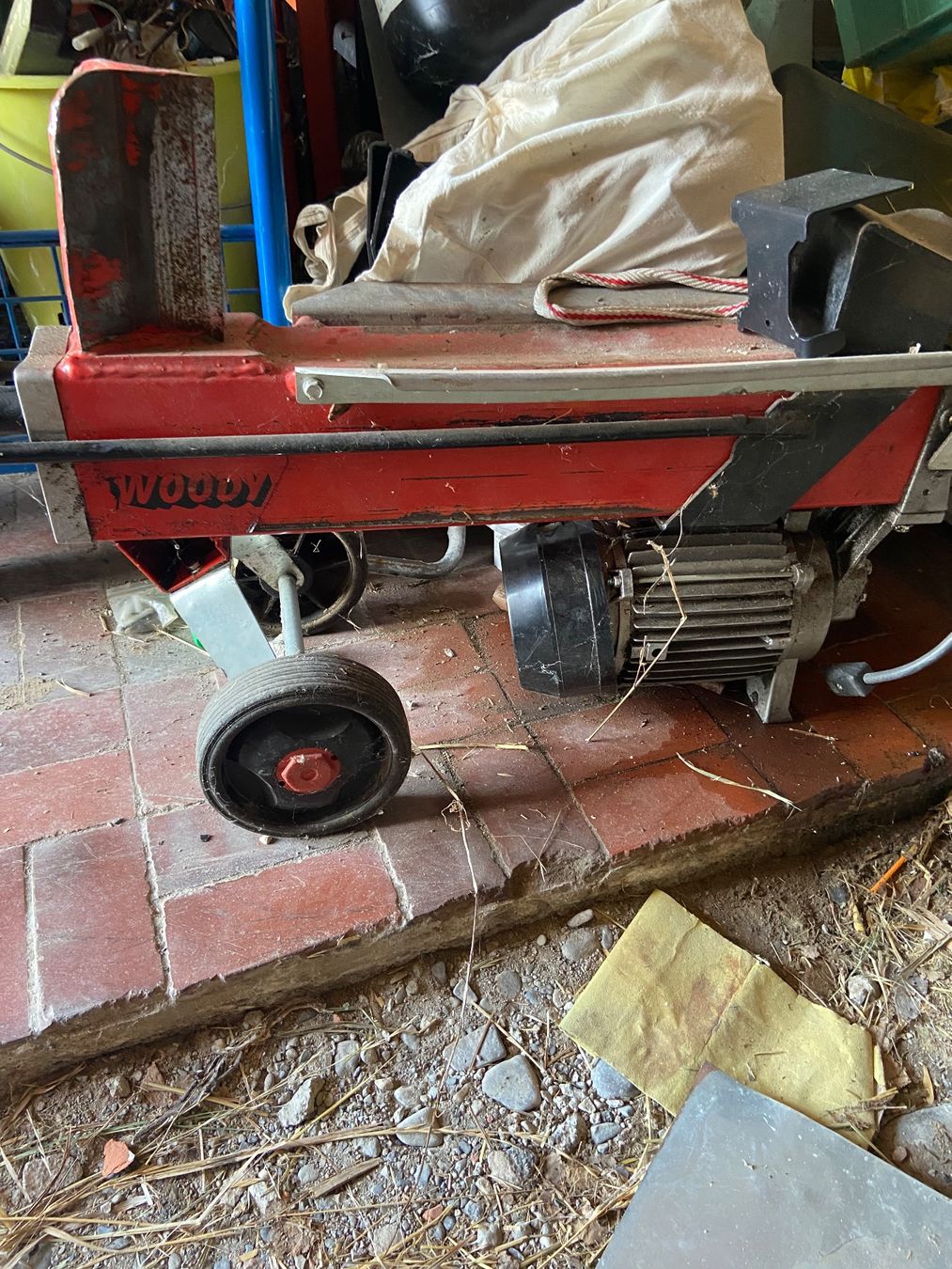 Toutes les machines: Enfonceur, machine a bois – Défectueux à Châtelaine par argentina 1