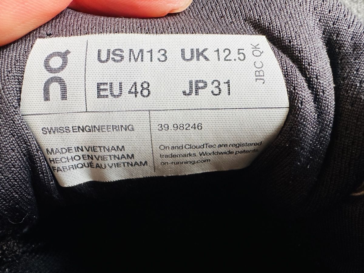 On Scarpe da uomo: ON CLOUDSTRATUS homme taille 48 beige et vert – Usato da Bulle venduto da LeMoleson 7