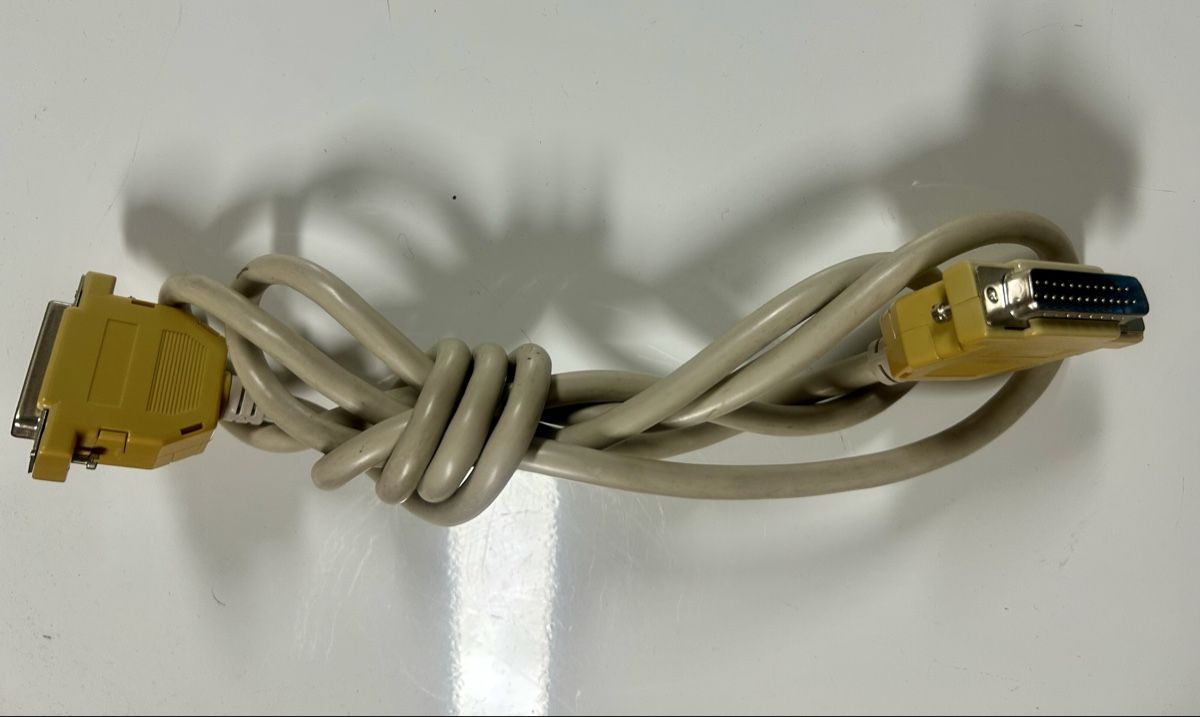 Alimentation électrique: [GUT & GÜNSTIG]: Data Transfer Switch inkl. 3 Kabel – D'occasion à Arni AG par CreaFlex 2
