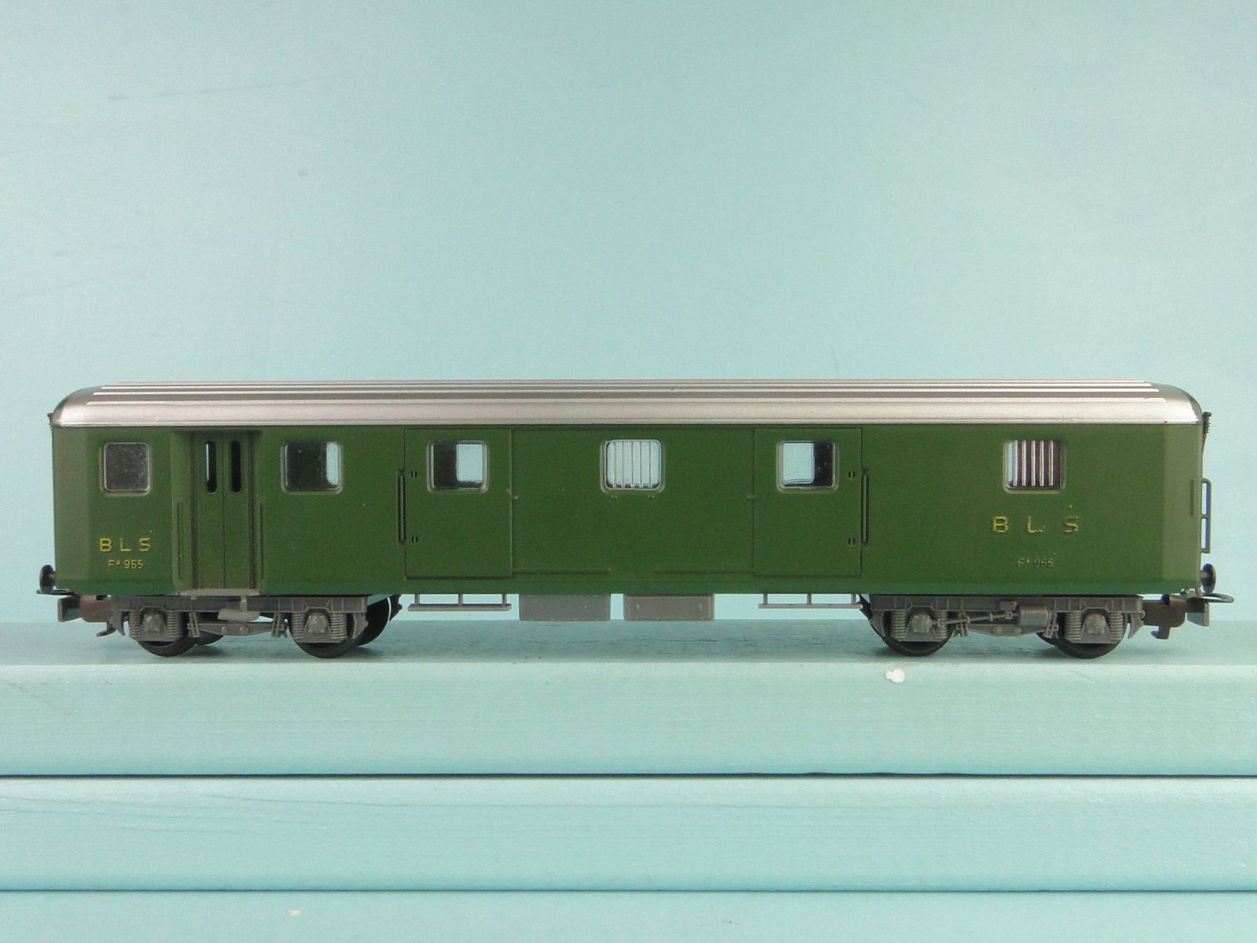 Kleinbahn Modellini di ferrovie: Kleinbahn 382 BLS Gepäckwagen – Usato da Bülach venduto da cann11 1