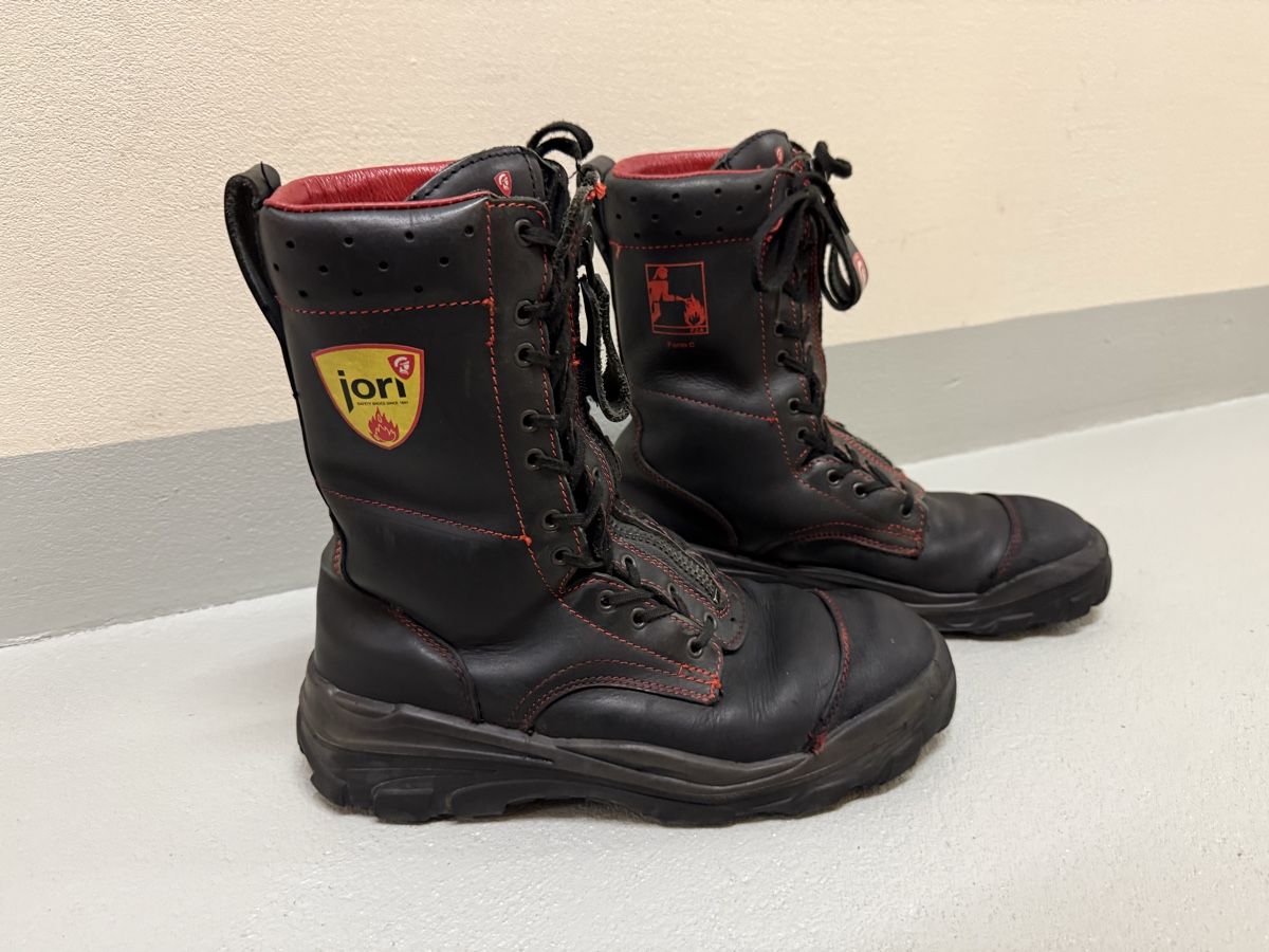 Jori Scarpe da uomo: Jori Feuerwehrstiefel Grösse 44 – Usato da Umiken venduto da Toyota148 1