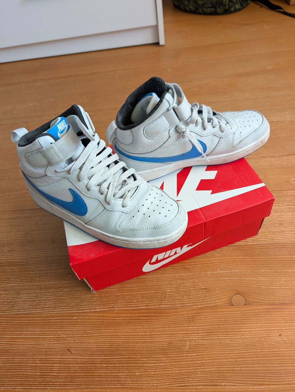 Nike Scarpe per ragazzi: Nike Schuhe Kinder – Usato da Kölliken venduto da Rkarrer