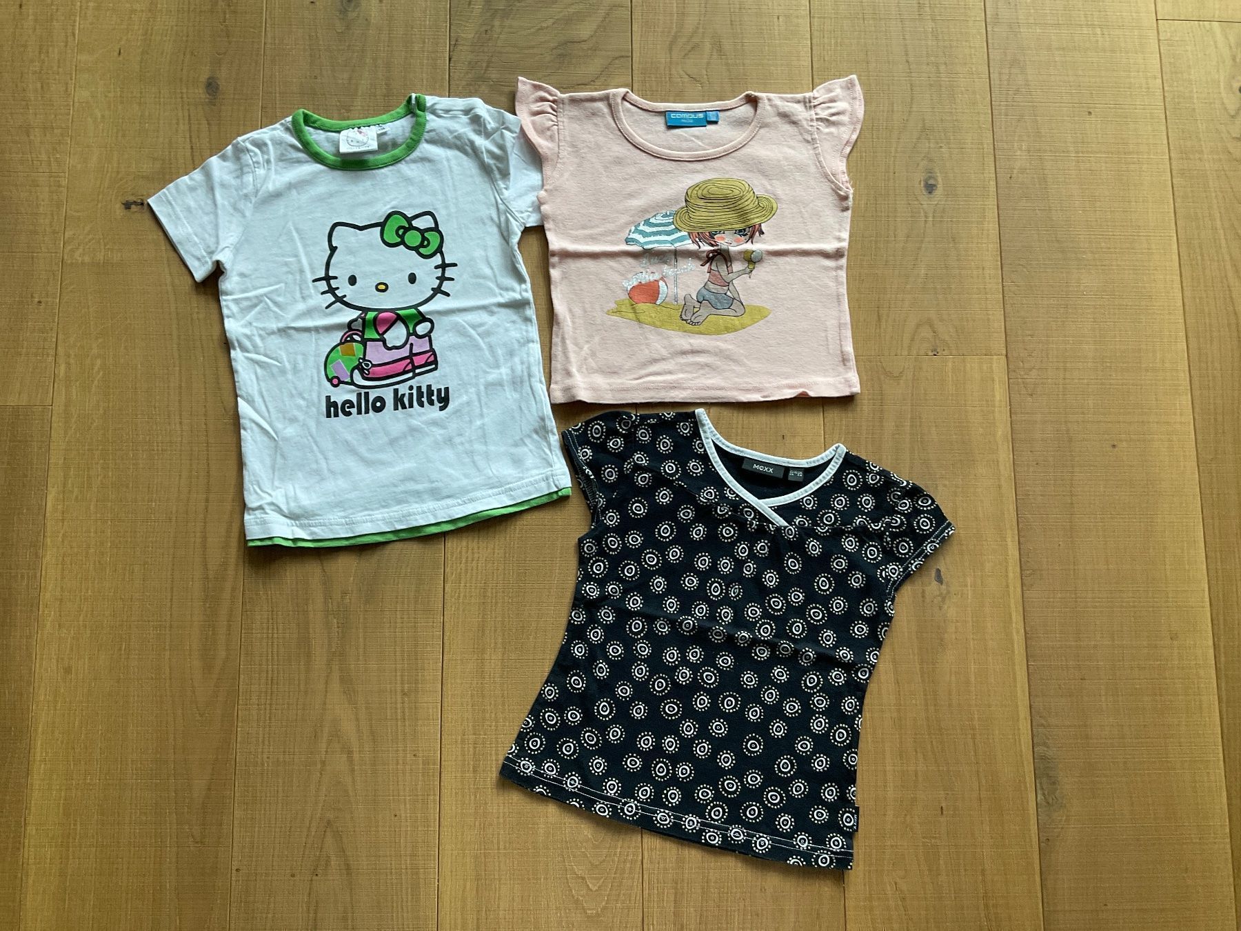 Camicette, T-shirt & Top: 3x Tshirts Gr. 98 – Usato da Winterthur venduto da aionila