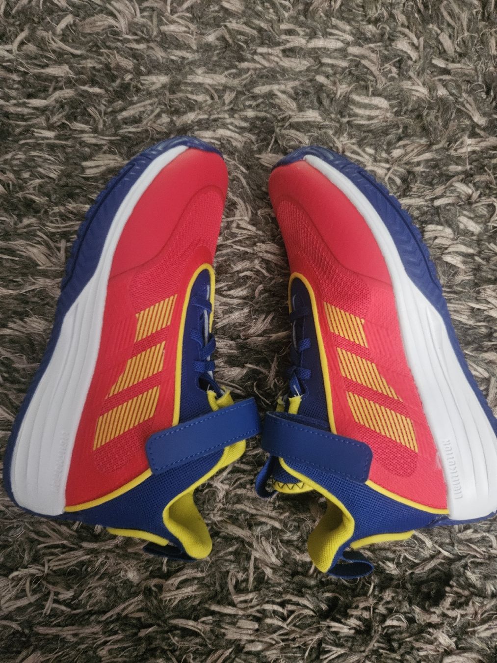 Adidas Scarpe per ragazzi: Adidas Lightmotion Schuhe Gr.36 – Nuovo (secondo la descrizione) da Emmenbrücke venduto da TopGato 2