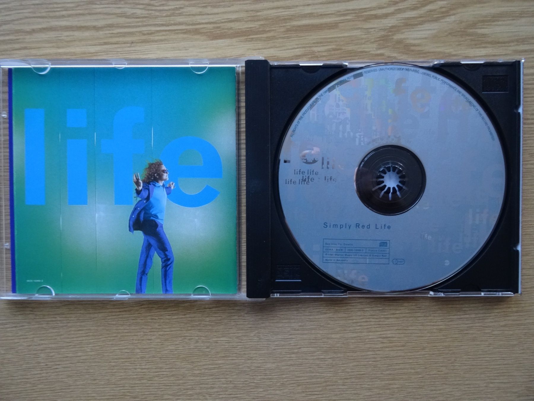 CD: Simply Red Life CD 1995 – Usato da Zürich venduto da burdan 2