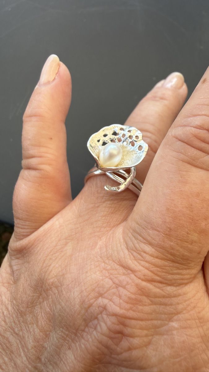 Ringe: Floraler Silberring mit Perle, 4,9 g – Neu und originalverpackt aus Ebikon von elischka 5