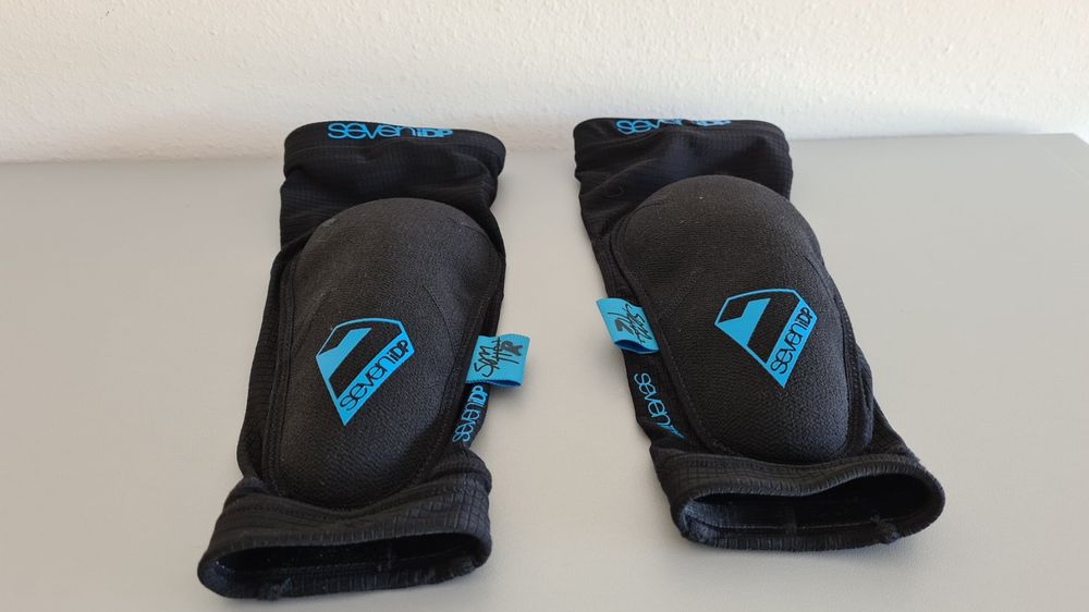 Sam Hill Transition Plus Knee Pads- (UK