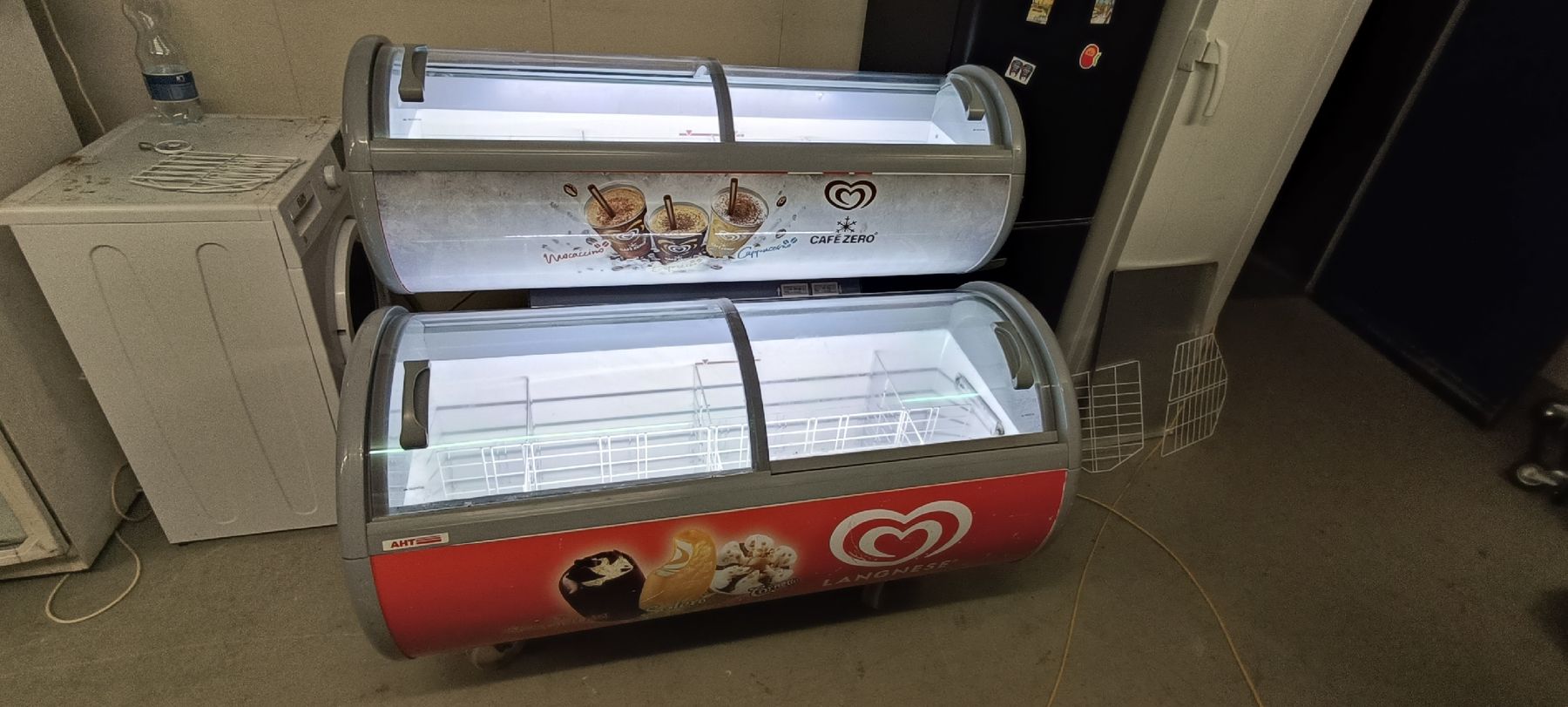 Congelatori: Doppeliefkühler für Eis – Usato da Pfäffikon ZH venduto da K-V-M