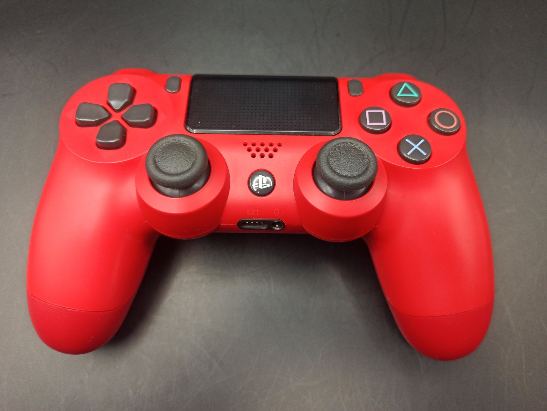 Controller: Original Controller Sony PS4 Wireless DualShock 4 V2 rot – Usato da Oberweningen venduto da mar_87mx