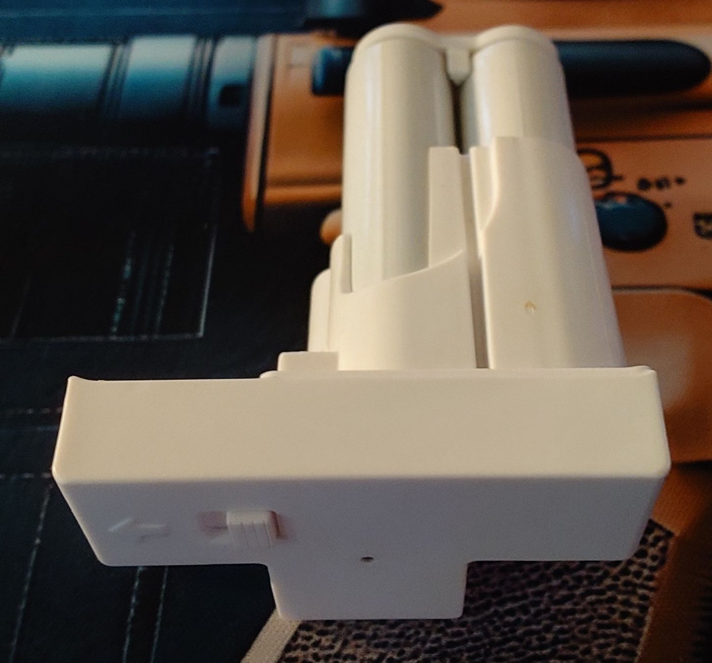 Nuki Caricatori & Batterie: Nuki Power Pack Akku - Smart Lock Upgrade – Difettoso da Ennetmoos venduto da Faders 3