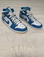 Nike / dunkelblau