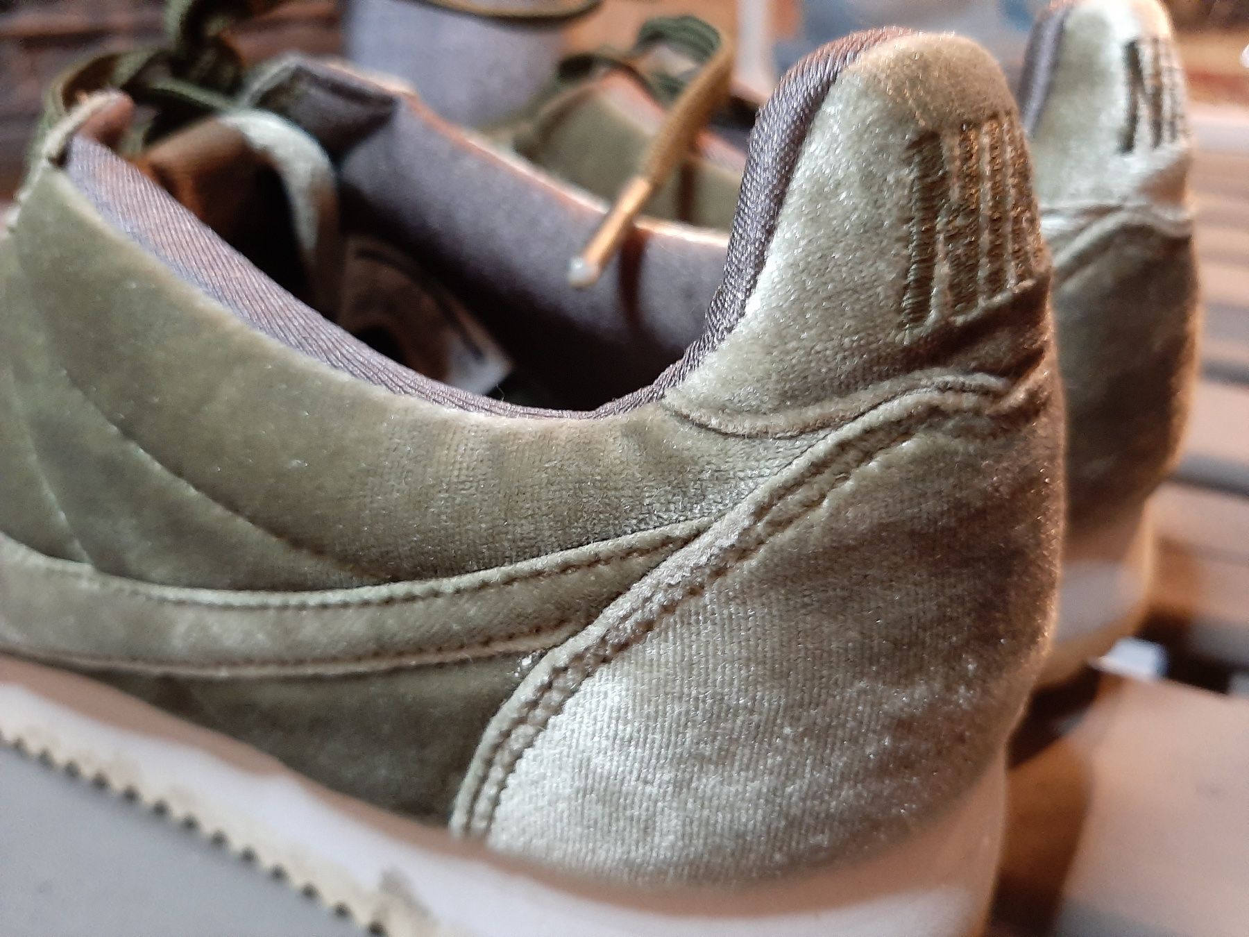 Scarpe da uomo: Nike Cortex Samt Schuhe Olivgrün 38 (besser 37!) – Usato da Bern venduto da Preloved.Nile.4.Sale 9