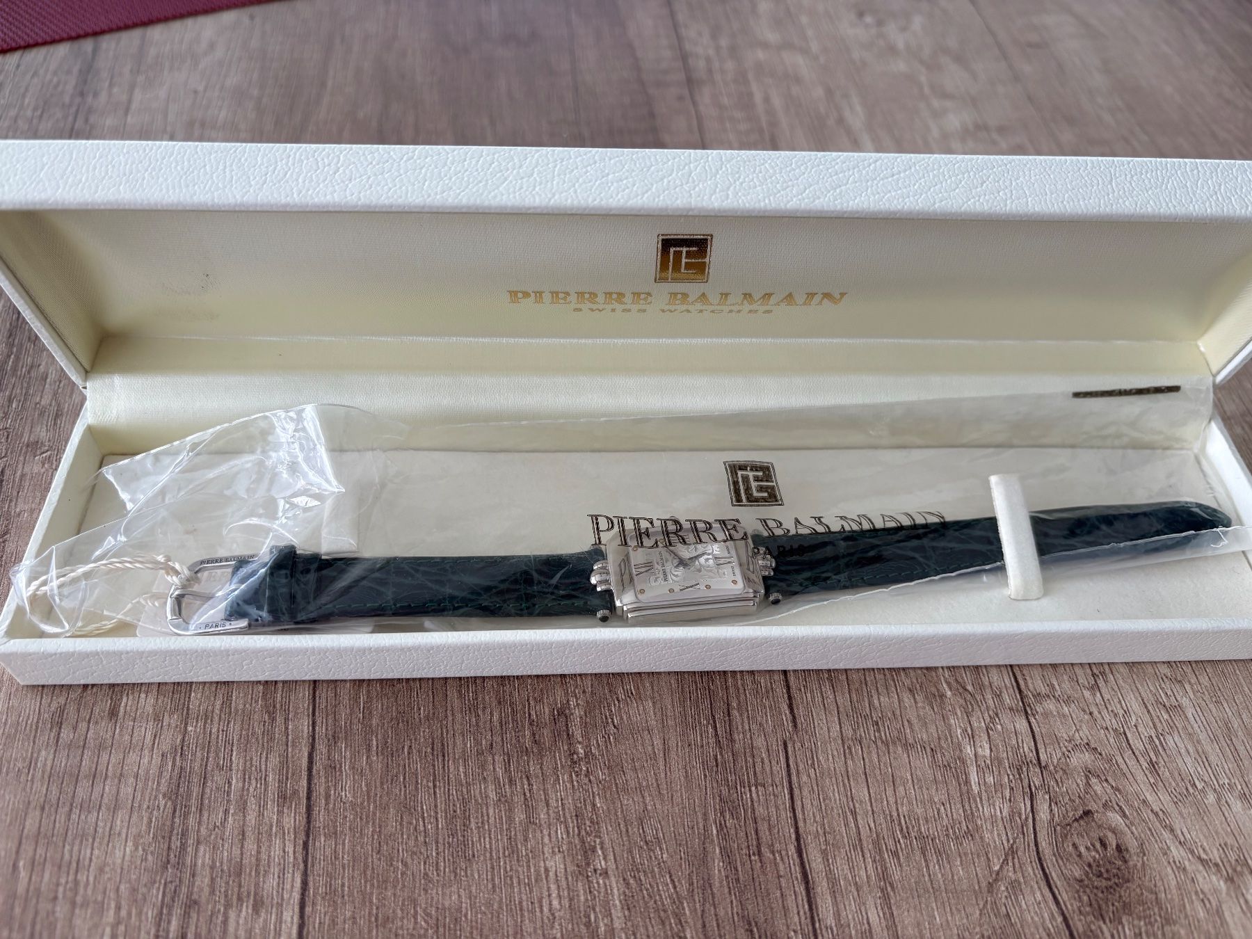 Balmain Orologi: Damenuhr von Pierre Balmain – Nuovo e nell'imballaggio originale da Schübelbach venduto da S1CH 4