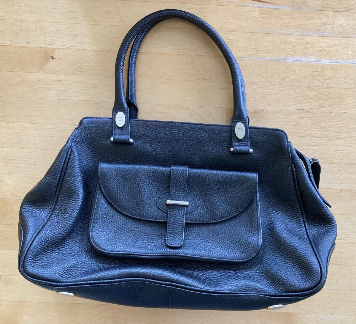 Basler Taschen für Damen: Lederhandtasche Marke Basler – Gebraucht aus Bern von sil_9qff