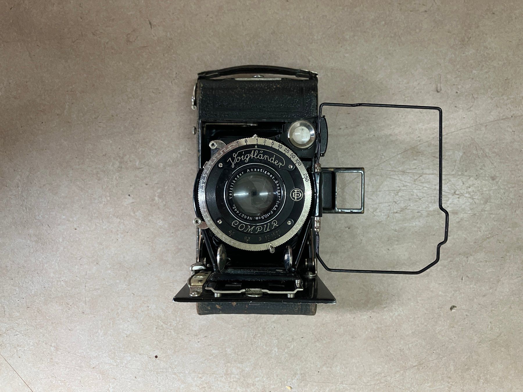 Voigtländer Fotocamera: Voigtländer Rollfilmkamera – Usato da Basel venduto da rx8c 1