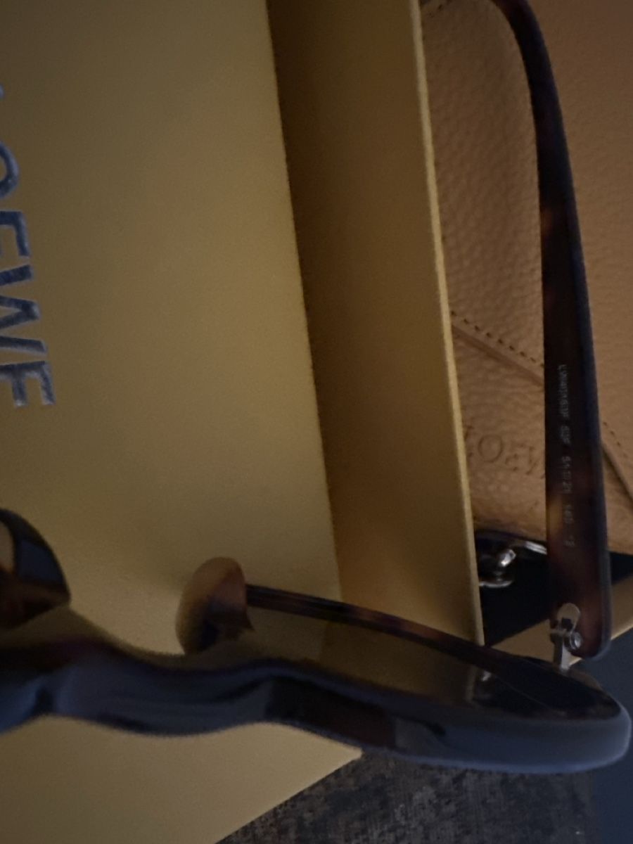 Loewe Occhiali & Lenti: Loewe Sunglasses LW40035I 52J Brown Tortoise Shell – Nuovo (secondo la descrizione) da Zürich venduto da Curated.Chapters 4