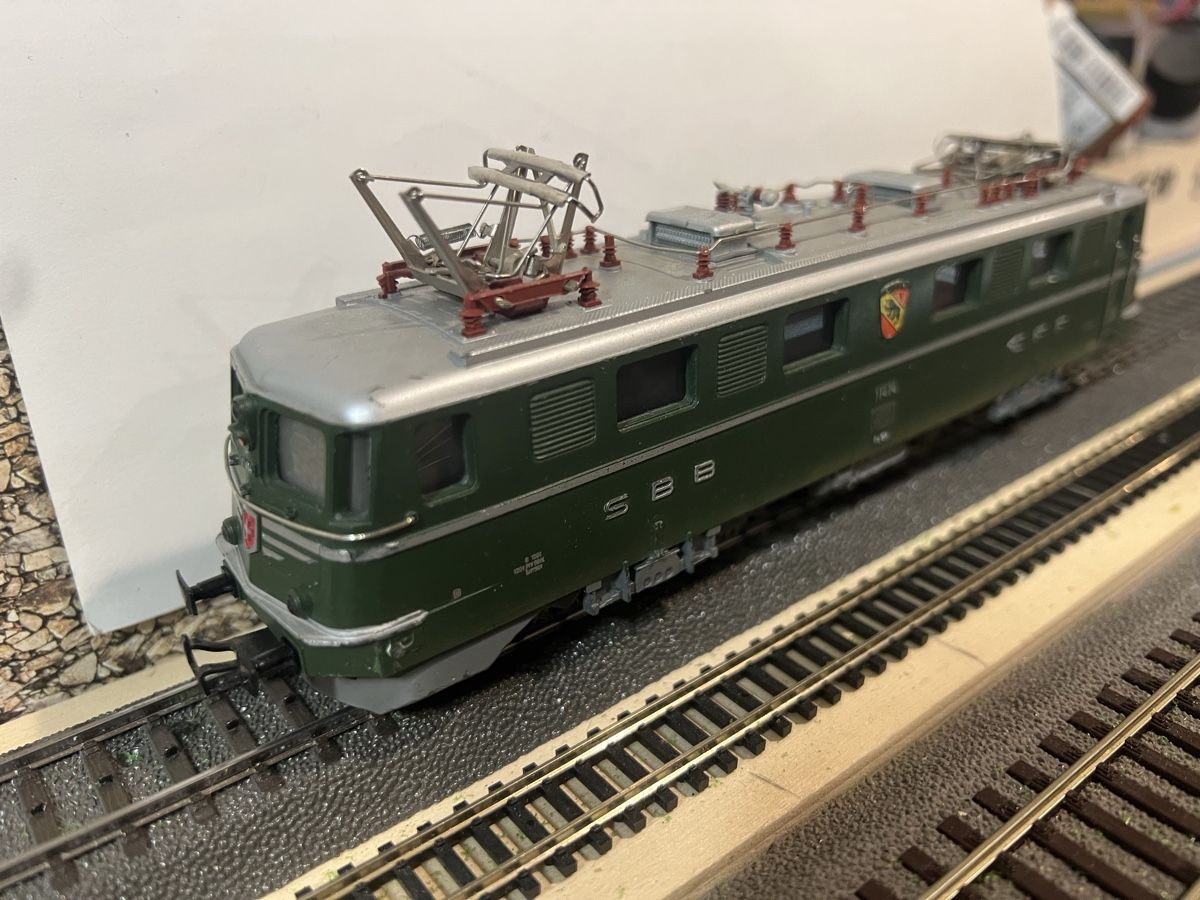 Märklin Modelleisenbahnen: Märklin SBB Ae6/6 – Gebraucht aus Dübendorf von Troggy