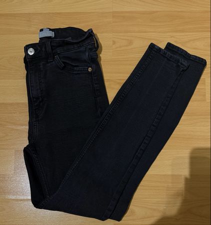 Jeans femme noir taille 36 bon état