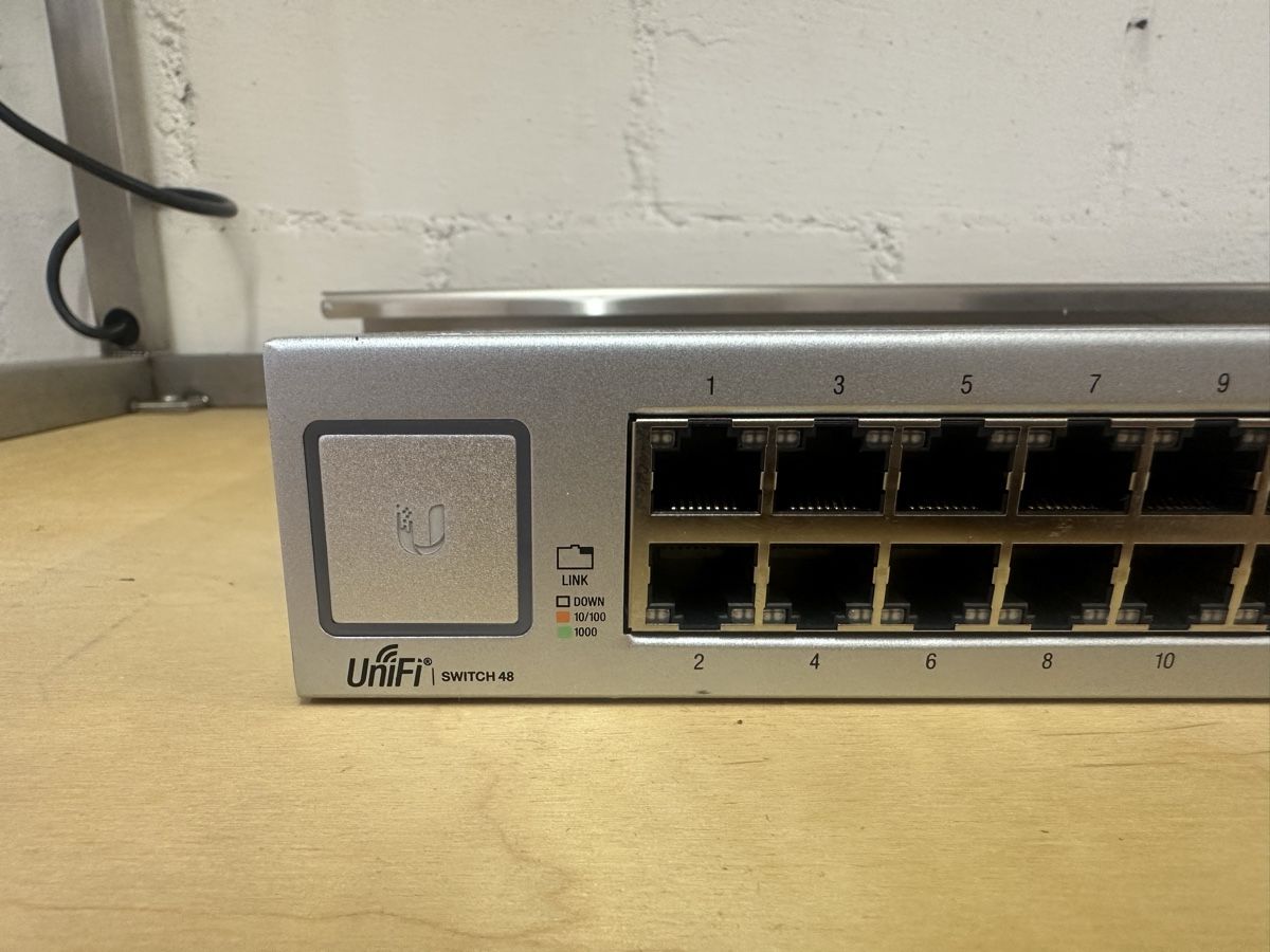 Ubiquiti Hubs & Switches: UniFi Switch 48 Port – D'occasion à Luzern par FrankGroebel 1