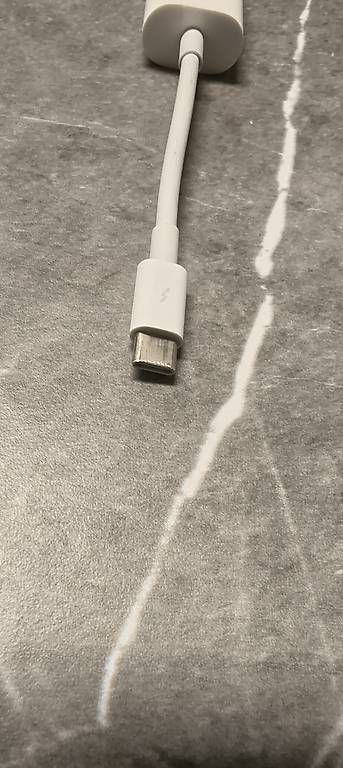 Lecteurs & Adaptateurs: Apple Thunderbolt adapter – D'occasion à Zweidlen par jasko_