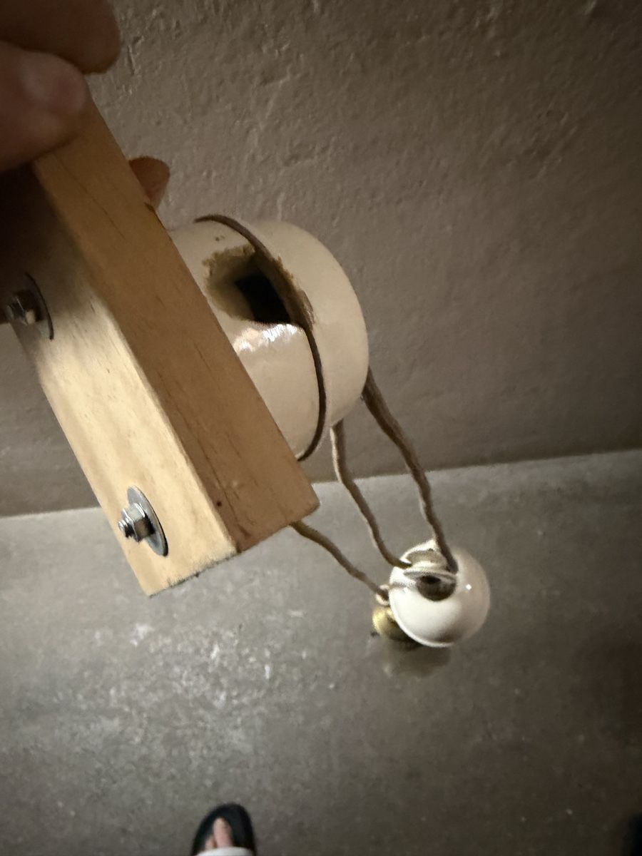 Lampade: Antike Lampe  – Usato da Baden venduto da noli.r 5