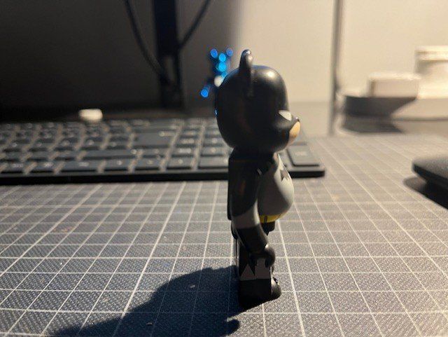 Medicom Toy Statuette: BE@RBRICK 100 - SERIE 21 HERO BATMAN – Usato da Basel venduto da cskim 3