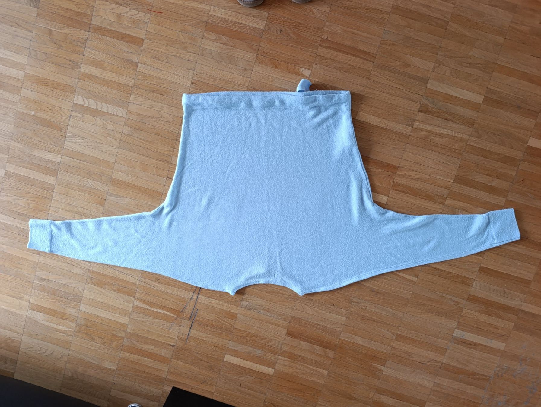 Maglioni & Felpe: Strickjacke Damen Reserved Hellblau, Gr M – Usato da Zürich venduto da mir_2kjl 2