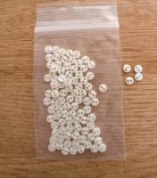 Knöpfe  4mm Durchmesser warm weiss
