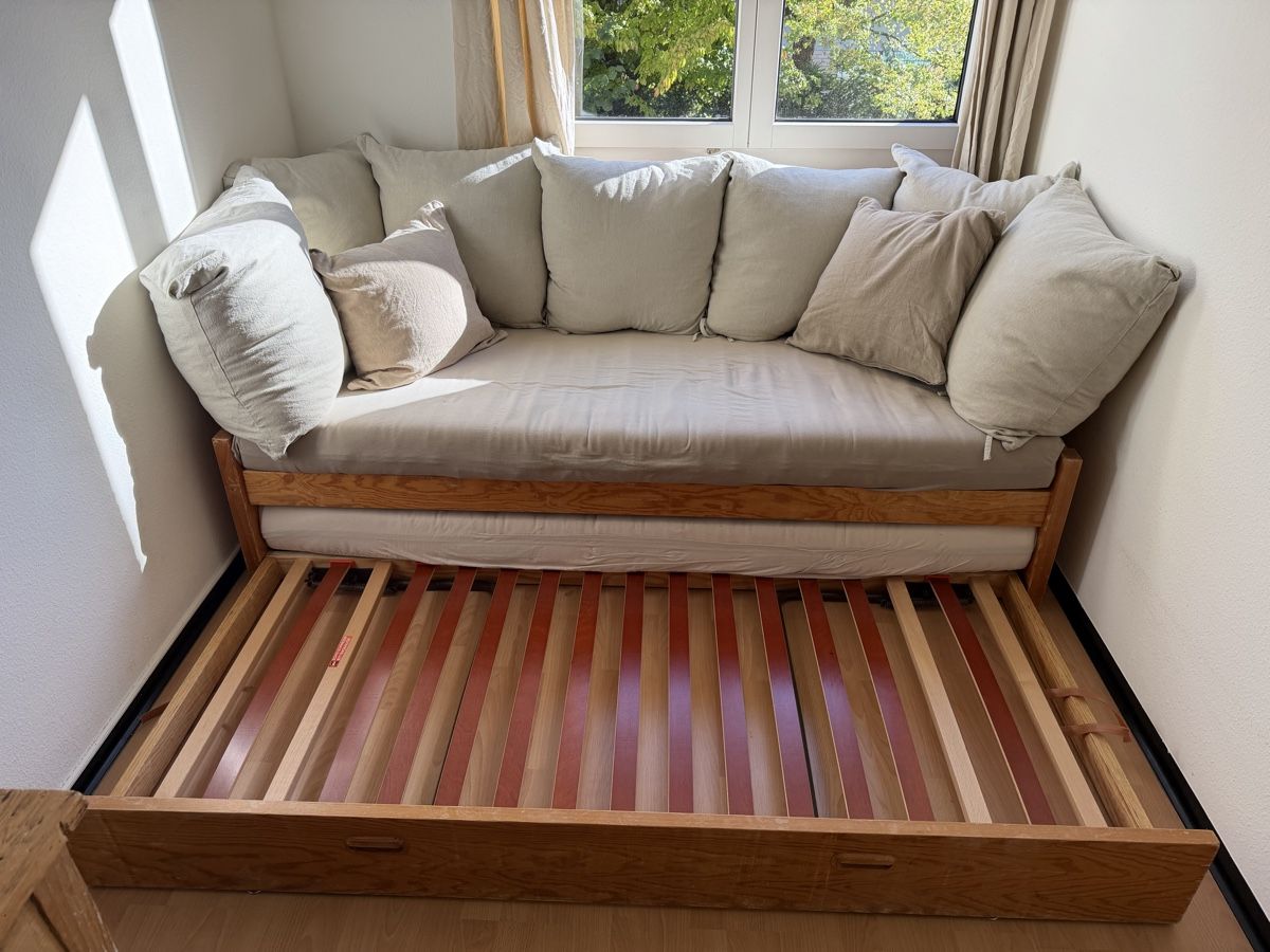 Betten: Bett – Gebraucht aus Zürich von Lavendel... 1