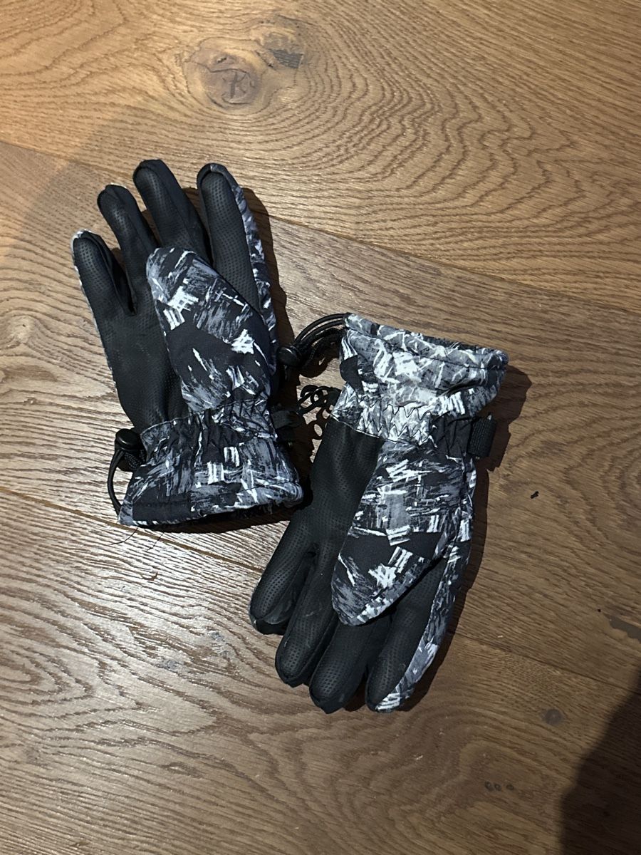Guanti: Skihandschuhe Gr. 4 / 4,5 – Usato da Pratteln venduto da Nala78 1