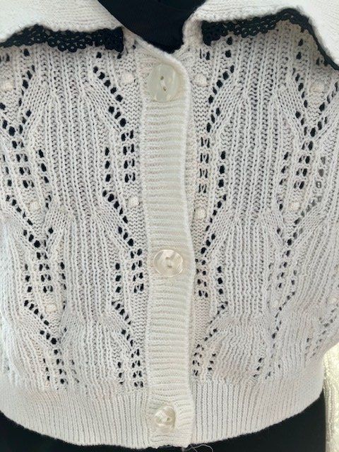 Maglioni & Felpe: Weisser Strickpullover mit Spitzenkragen Gr. M – Nuovo (secondo la descrizione) da Uznach venduto da Atrani 2