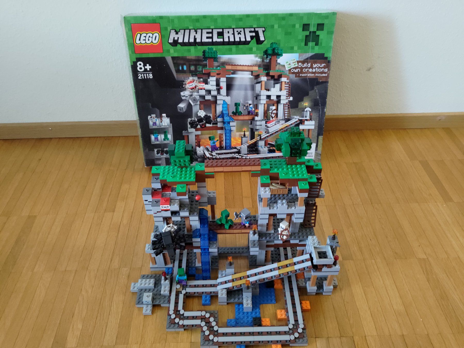Lego Baukästen: LEGO Minecraft Die Mine 21118 – Gebraucht aus Hochdorf von