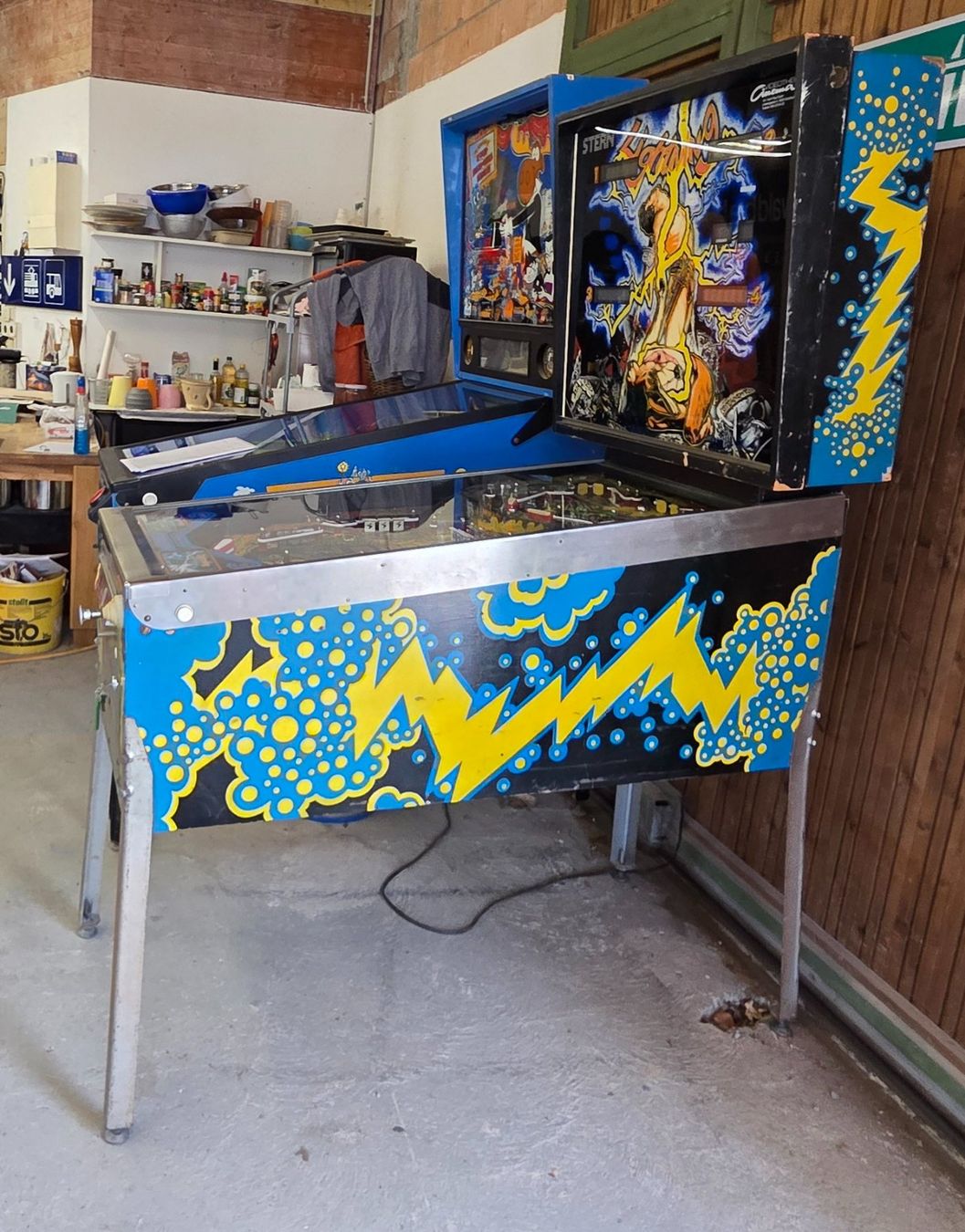 Stern Pinball Flipperkästen: Flipper "Lightning" Stern – Gebraucht aus Ettenhausen TG von elgravuro 3