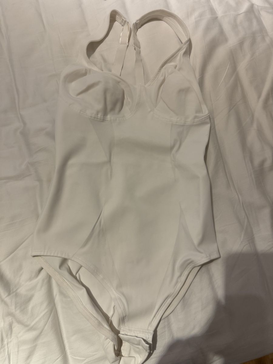 Tops: Body shape S – D'occasion à Les Acacias par A.cicc