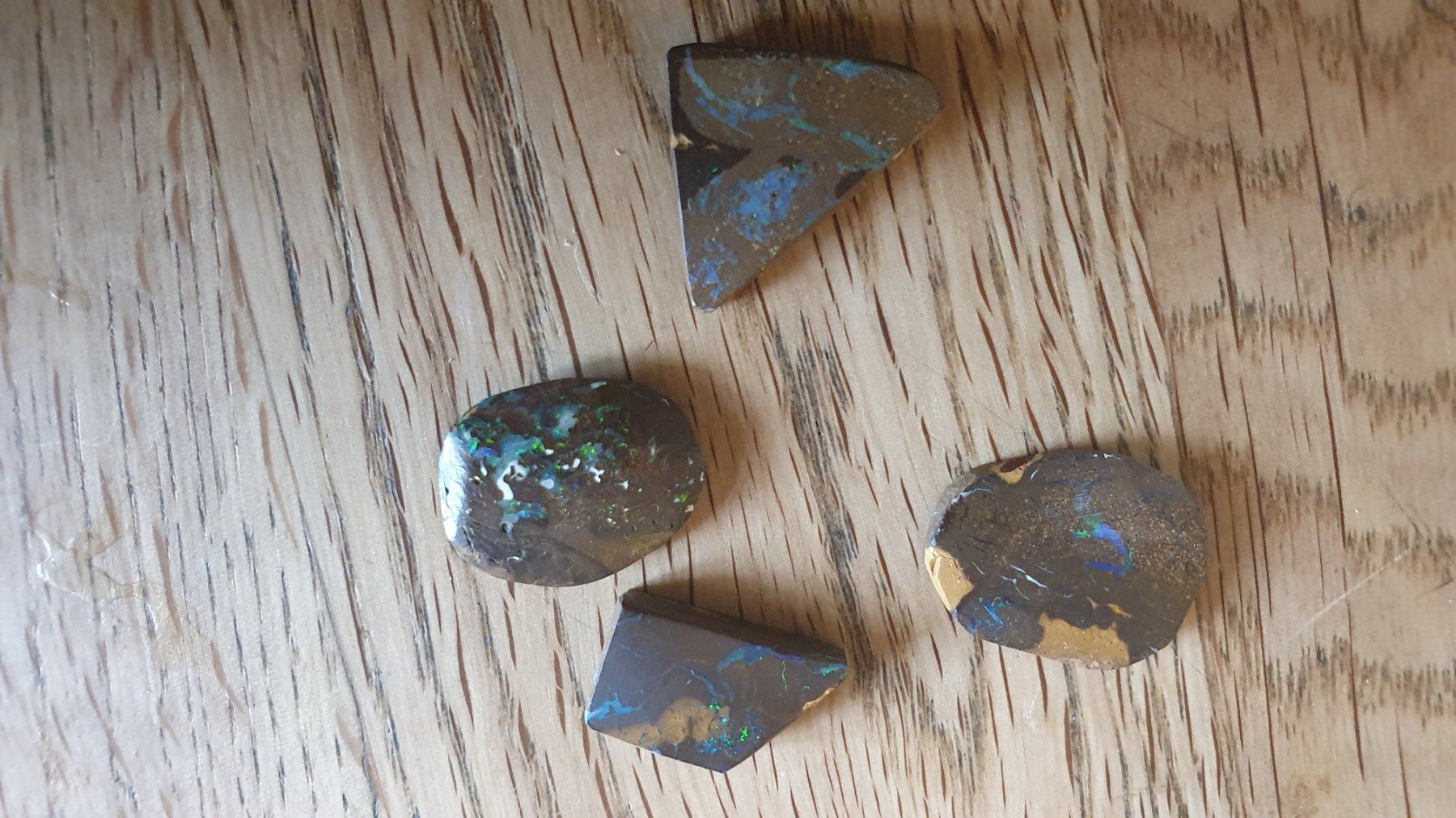 Pierres précieuses: 4 Boulder Opale – D'occasion à Flawil par Pinkmalibu