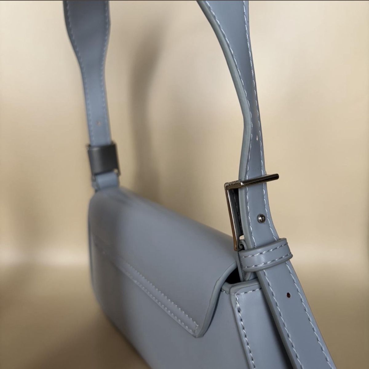 Zara Taschen für Damen: Hellblaue Schultertasche – Pastellblau – Neu (gemäss Beschreibung) aus Tafers von sel_7229 1