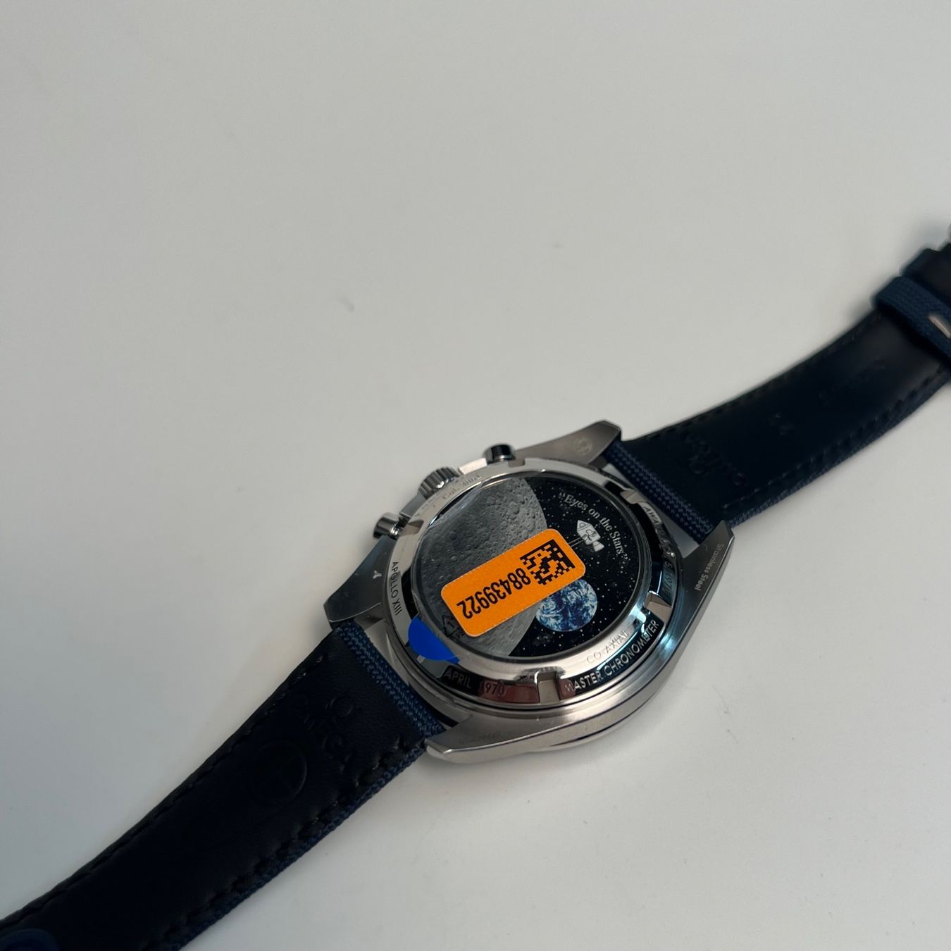 Omega Orologi: Omega Speedmaster Snoopy 50 ans – Nuovo e nell'imballaggio originale da Grand-Lancy venduto da Zephyr.26 5
