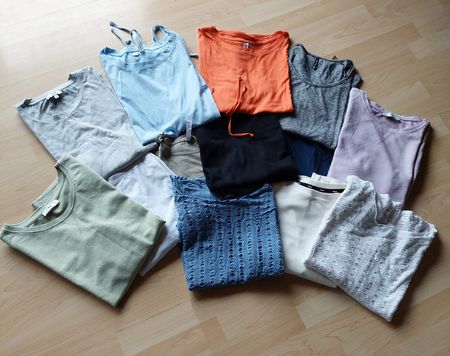 Sommer-Shirt-Pack (13 Stk) Gr. M/L