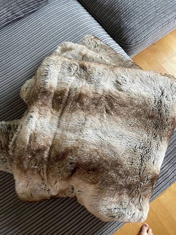 Coperte: Felldecke / Kunstfelldecke von Butlers – Usato da Zürich venduto da nanniba