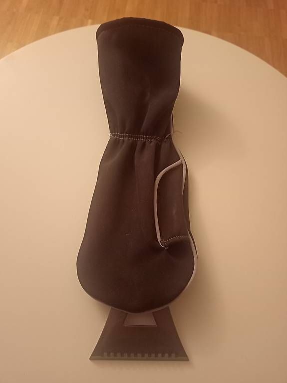Tutti gli attrezzi: Eiskratzer mit Handschuh – Usato da Altdorf UR venduto da sportlife 1
