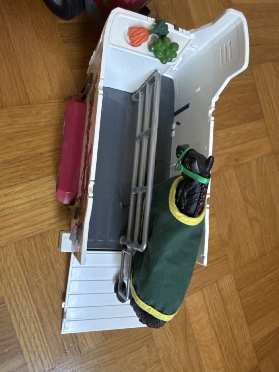 Schleich Giocattoli: Schleich Pferdeanhänger – Usato da Umiken venduto da hope2008 2