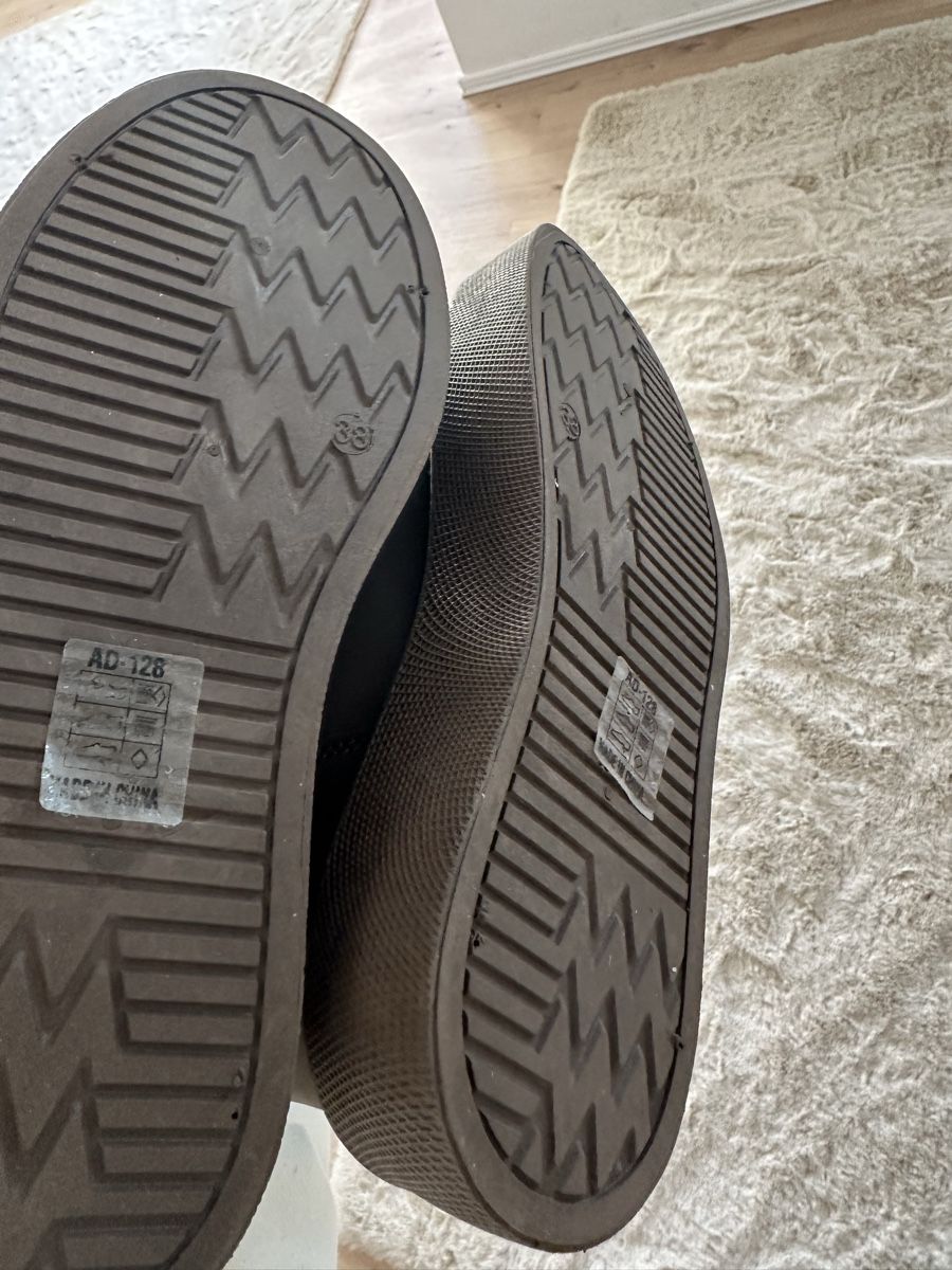 Scarpe da donna: Stiefel – Usato da Rudolfstetten venduto da Laramalna 2