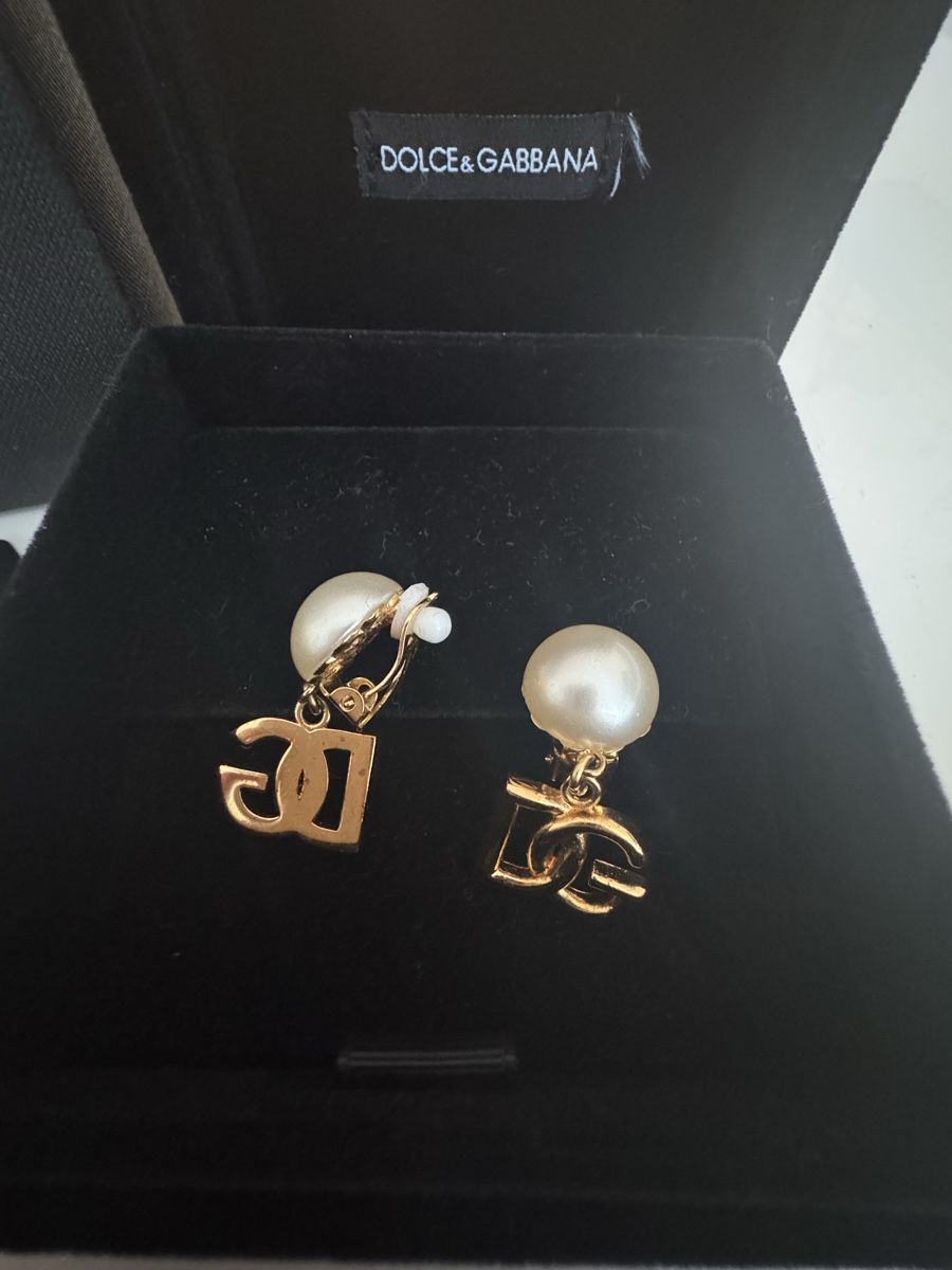 Dolce & Gabbana Orecchini pendenti & Orecchini a lobo: Dolce & Gabbana Ohrring / DG-logo drop earrings – Nuovo (secondo la descrizione) da Dübendorf venduto da sha_fx85 2
