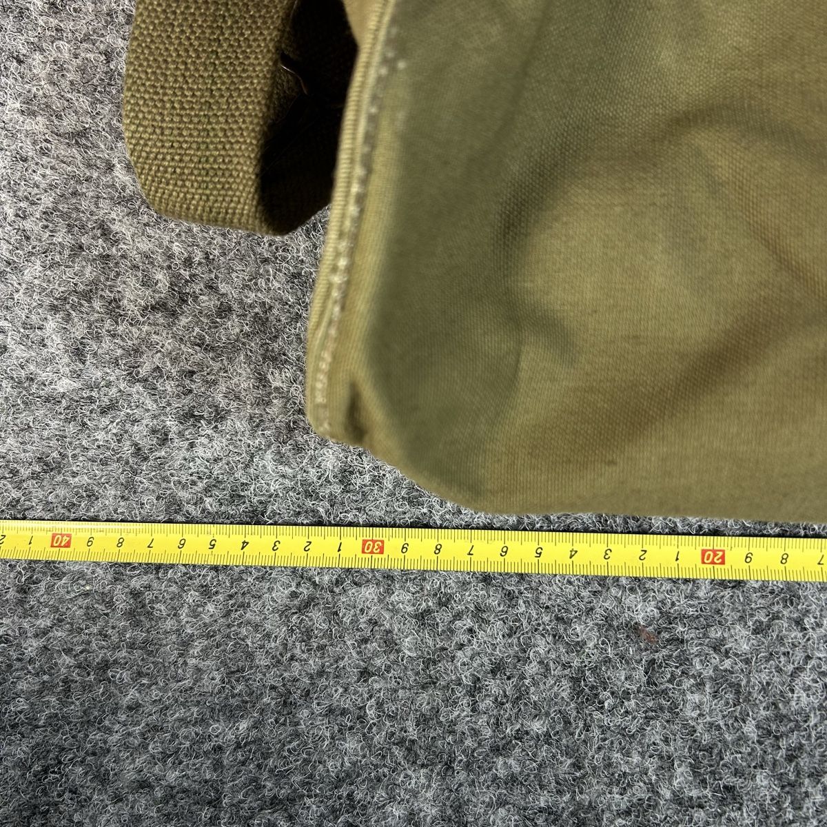 Borse: 1951 gas mask bag – Usato da La Sagne NE venduto da Matlasape 5
