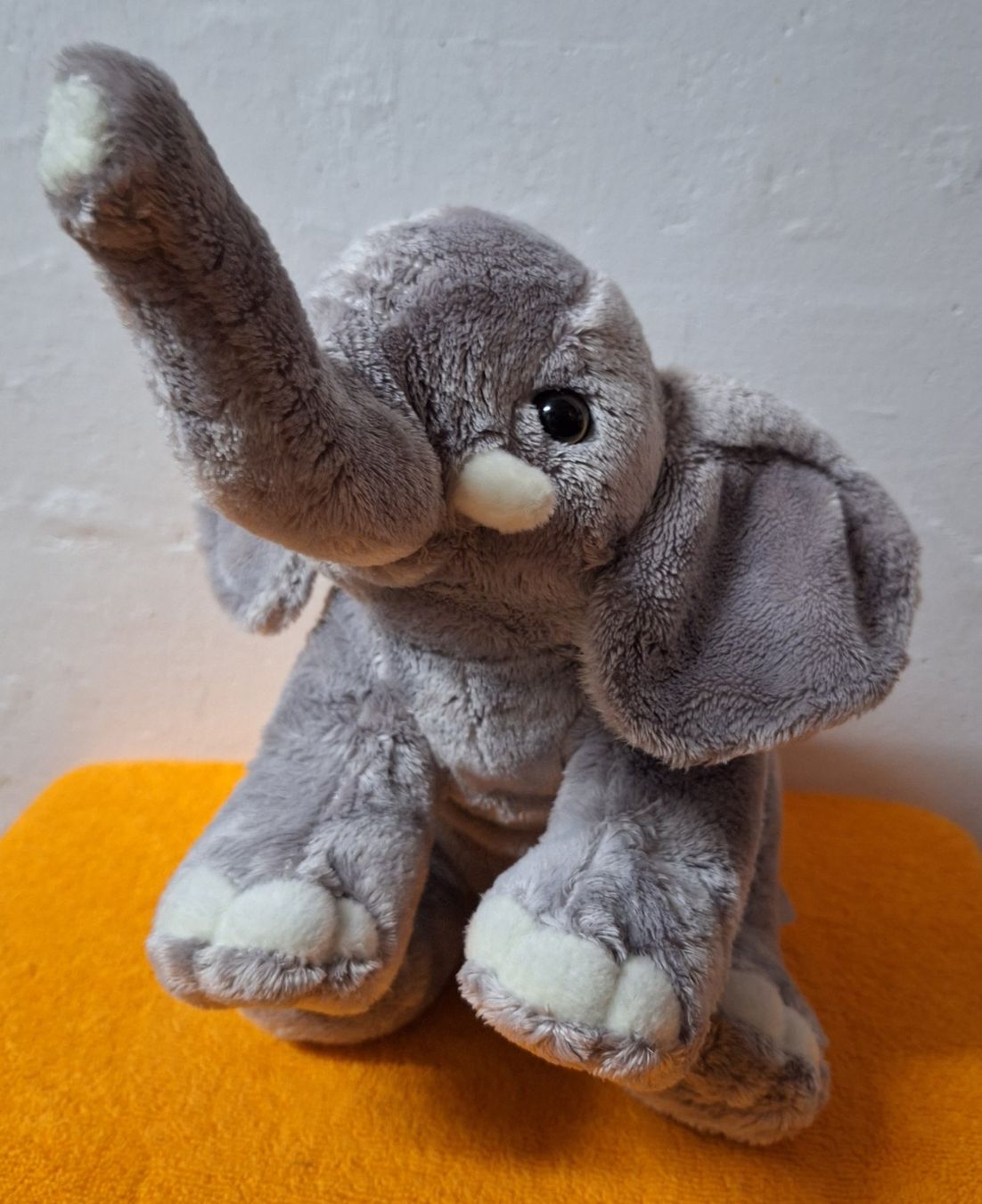 WWF Giocattoli: WWF Plüsch-Elefant, Breite ca. 26 cm – Usato da Muri AG venduto da Edlerweiss